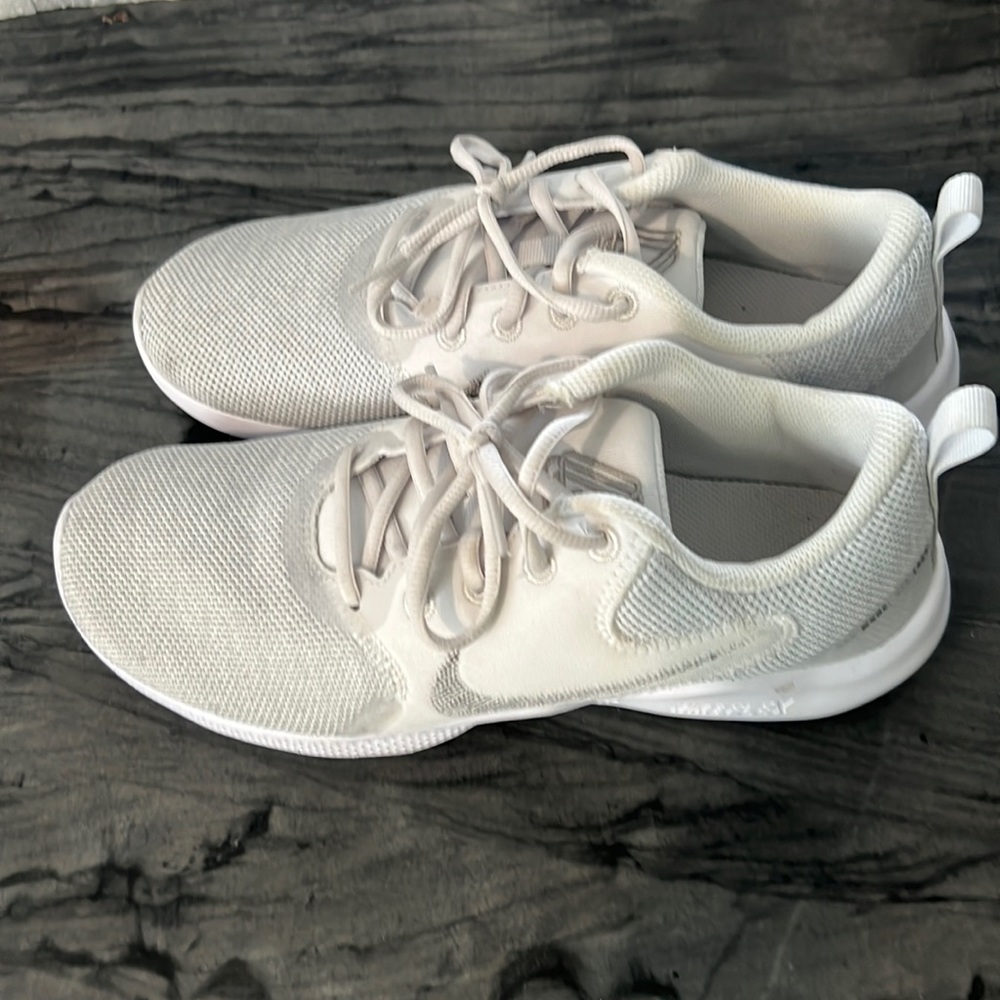Nike Flex tennis shoes